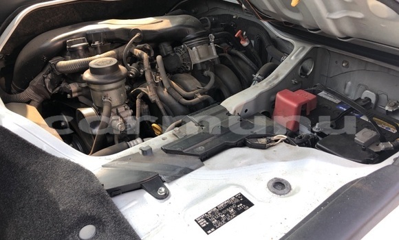 Buy Used Toyota Hiace White Car in Import - Dubai in Region of Bouenza Buy Used Toyota Hiace White Car in Import - Dubai in Region of Bouenza