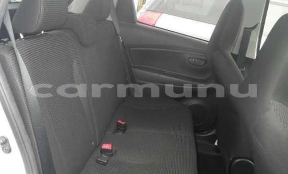 Acheter Occasion Voiture Toyota Vitz Gris à Import - Dubai, Région de la Bouenza Acheter Occasion Voiture Toyota Vitz Gris à Import - Dubai, Région de la Bouenza