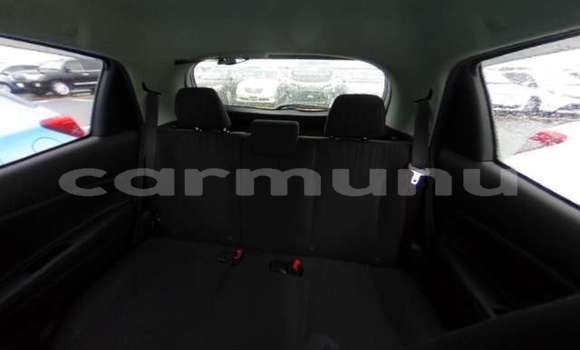 Buy Used Toyota Vitz Silver Car in Import - Dubai in Region of Bouenza Buy Used Toyota Vitz Silver Car in Import - Dubai in Region of Bouenza