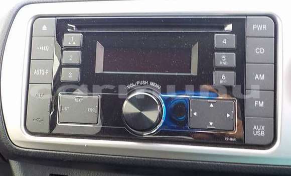 Buy Used Toyota Vitz Silver Car in Import - Dubai in Region of Bouenza Buy Used Toyota Vitz Silver Car in Import - Dubai in Region of Bouenza