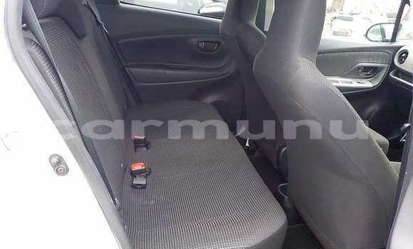 Buy Used Toyota Vitz Silver Car in Import - Dubai in Region of Bouenza Buy Used Toyota Vitz Silver Car in Import - Dubai in Region of Bouenza