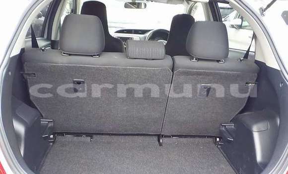 Buy Used Toyota Vitz Silver Car in Import - Dubai in Region of Bouenza Buy Used Toyota Vitz Silver Car in Import - Dubai in Region of Bouenza