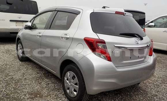 Buy Used Toyota Vitz Silver Car in Import - Dubai in Region of Bouenza Buy Used Toyota Vitz Silver Car in Import - Dubai in Region of Bouenza