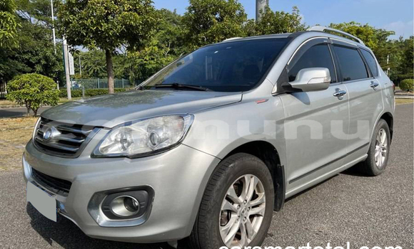 Buy Used Haval H6 Silver Car in Dolisie in Niari Region Buy Used Haval H6 Silver Car in Dolisie in Niari Region