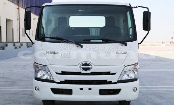 Buy New Hino 714 White Truck in Import - Dubai in Region of Bouenza Buy New Hino 714 White Truck in Import - Dubai in Region of Bouenza