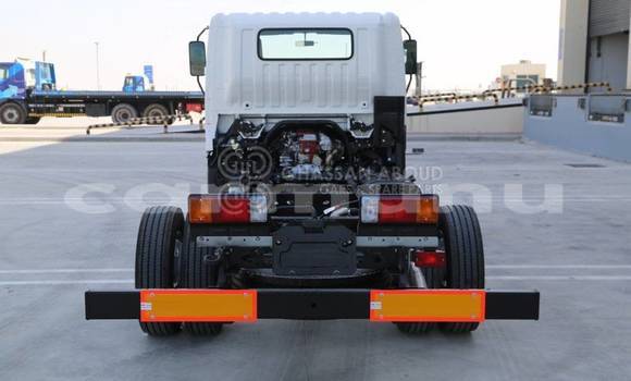 Buy New Hino 714 White Truck in Import - Dubai in Region of Bouenza Buy New Hino 714 White Truck in Import - Dubai in Region of Bouenza
