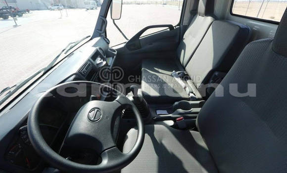 Buy New Hino 916 White Truck in Import - Dubai in Region of Bouenza Buy New Hino 916 White Truck in Import - Dubai in Region of Bouenza