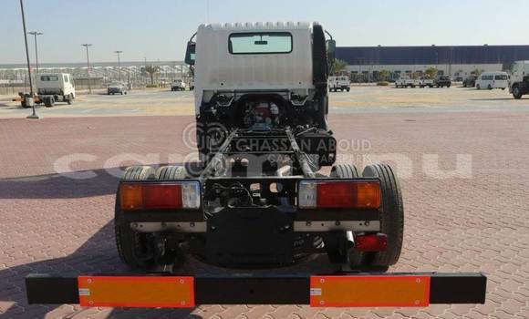 Buy New Hino 916 White Truck in Import - Dubai in Region of Bouenza Buy New Hino 916 White Truck in Import - Dubai in Region of Bouenza