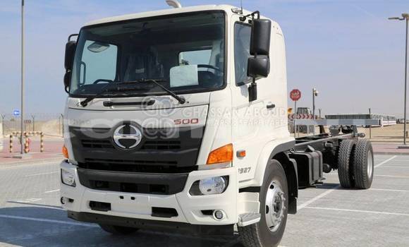 Buy New Hino GH White Truck in Import - Dubai in Region of Bouenza Buy New Hino GH White Truck in Import - Dubai in Region of Bouenza