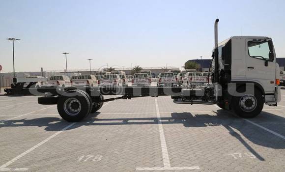 Buy New Hino GH White Truck in Import - Dubai in Region of Bouenza Buy New Hino GH White Truck in Import - Dubai in Region of Bouenza