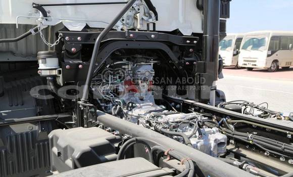 Buy New Hino GH White Truck in Import - Dubai in Region of Bouenza Buy New Hino GH White Truck in Import - Dubai in Region of Bouenza