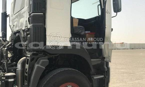 Buy New Hino SV White Truck in Import - Dubai in Region of Bouenza Buy New Hino SV White Truck in Import - Dubai in Region of Bouenza