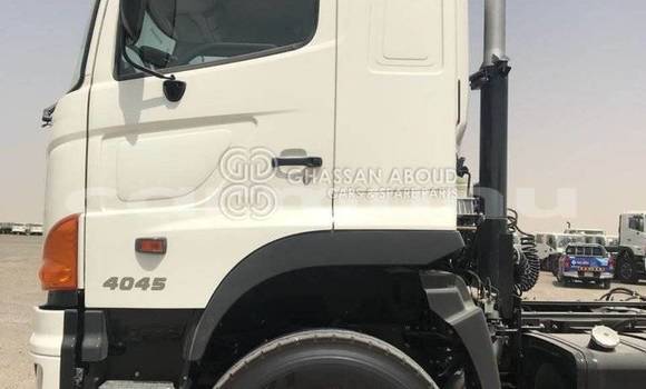 Buy New Hino SV White Truck in Import - Dubai in Region of Bouenza Buy New Hino SV White Truck in Import - Dubai in Region of Bouenza