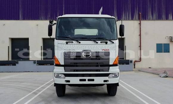 Buy New Hino SV White Truck in Import - Dubai in Region of Bouenza Buy New Hino SV White Truck in Import - Dubai in Region of Bouenza