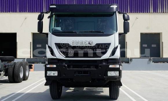 Buy New Iveco Trakker White Truck in Import - Dubai in Region of Bouenza Buy New Iveco Trakker White Truck in Import - Dubai in Region of Bouenza