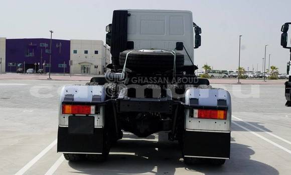 Buy New Iveco Trakker White Truck in Import - Dubai in Region of Bouenza Buy New Iveco Trakker White Truck in Import - Dubai in Region of Bouenza