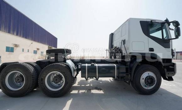 Buy New Iveco Trakker White Truck in Import - Dubai in Region of Bouenza Buy New Iveco Trakker White Truck in Import - Dubai in Region of Bouenza