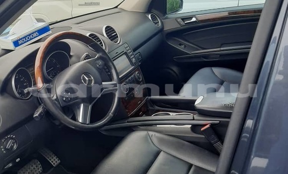 Buy Used Mercedes-Benz ML–Class Blue Car in Brazzaville in Municipality of Brazzaville Buy Used Mercedes-Benz ML–Class Blue Car in Brazzaville in Municipality of Brazzaville