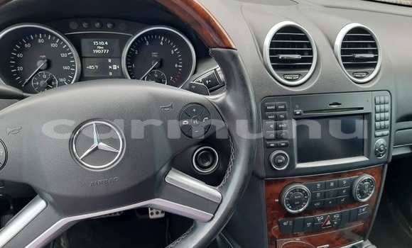 Buy Used Mercedes-Benz ML–Class Blue Car in Brazzaville in Municipality of Brazzaville Buy Used Mercedes-Benz ML–Class Blue Car in Brazzaville in Municipality of Brazzaville