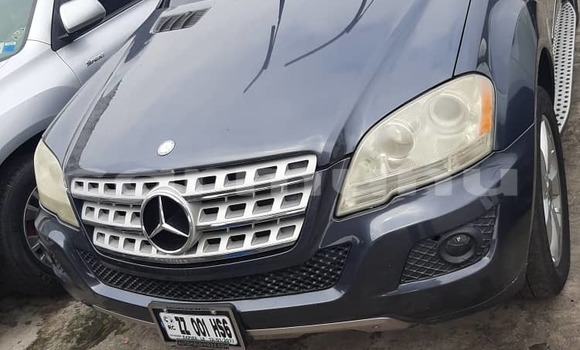Buy Used Mercedes-Benz ML–Class Blue Car in Brazzaville in Municipality of Brazzaville Buy Used Mercedes-Benz ML–Class Blue Car in Brazzaville in Municipality of Brazzaville