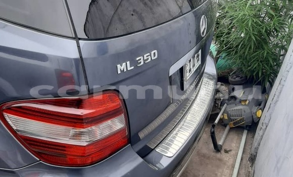 Buy Used Mercedes-Benz ML–Class Blue Car in Brazzaville in Municipality of Brazzaville Buy Used Mercedes-Benz ML–Class Blue Car in Brazzaville in Municipality of Brazzaville