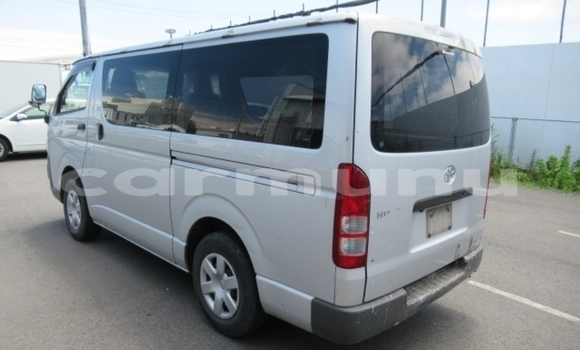 Acheter Occasion Voiture Toyota Hiace Gris à Import - Dubai, Région de la Bouenza Acheter Occasion Voiture Toyota Hiace Gris à Import - Dubai, Région de la Bouenza
