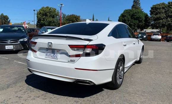 Buy Import Honda Accord White Car in Brazzaville in Municipality of Brazzaville Buy Import Honda Accord White Car in Brazzaville in Municipality of Brazzaville
