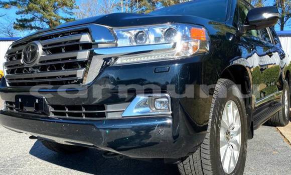 Acheter Import Voiture Toyota Land Cruiser Noir à Pointe–Noire, Région du Kouilou Acheter Import Voiture Toyota Land Cruiser Noir à Pointe–Noire, Région du Kouilou