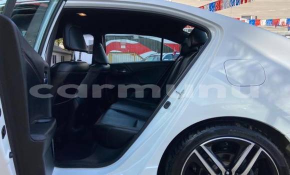 Buy Import Honda Accord White Car in Madingou in Region of Bouenza Buy Import Honda Accord White Car in Madingou in Region of Bouenza