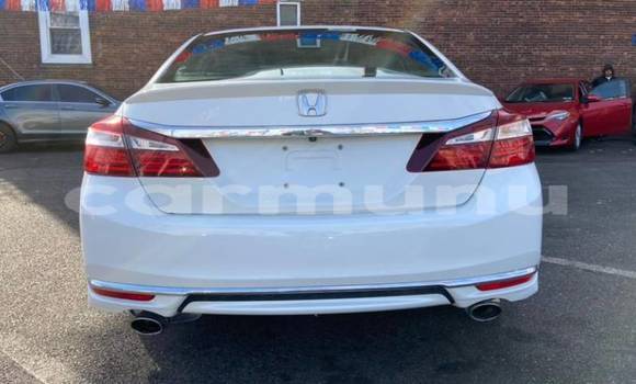 Buy Import Honda Accord White Car in Madingou in Region of Bouenza Buy Import Honda Accord White Car in Madingou in Region of Bouenza
