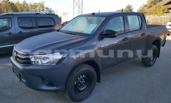 Buy Import Toyota Hilux Silver Car in Black Point in Kouilou region Buy Import Toyota Hilux Silver Car in Black Point in Kouilou region