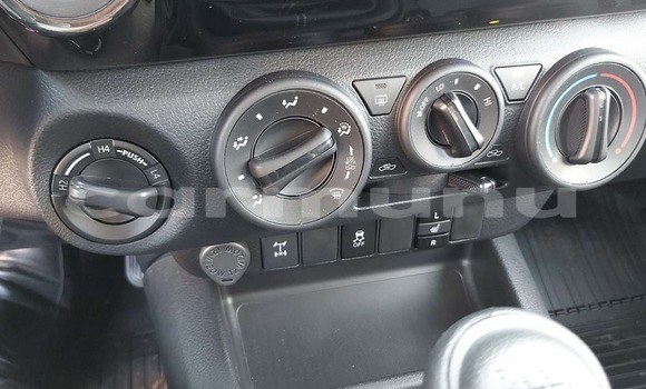 Buy Import Toyota Hilux Silver Car in Black Point in Kouilou region Buy Import Toyota Hilux Silver Car in Black Point in Kouilou region