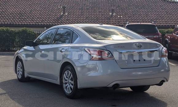 Buy Import Nissan Altima Silver Car in Sibiti in Lékoumou Buy Import Nissan Altima Silver Car in Sibiti in Lékoumou