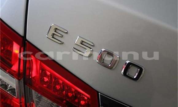 Acheter Occasion Voiture Mercedes-Benz E–Class Gris à Brazzaville, Commune de Brazzaville Acheter Occasion Voiture Mercedes-Benz E–Class Gris à Brazzaville, Commune de Brazzaville