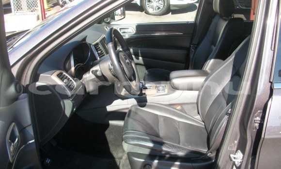 Acheter Import Voiture Jeep Grand Cherokee Gris à Pointe–Noire, Région du Kouilou Acheter Import Voiture Jeep Grand Cherokee Gris à Pointe–Noire, Région du Kouilou