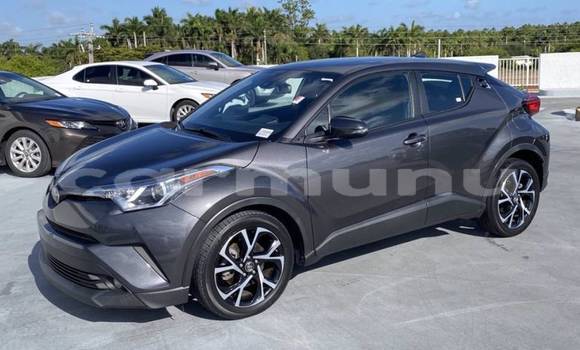 Acheter Import Voiture Toyota C-HR Gris à Pointe–Noire, Région du Kouilou Acheter Import Voiture Toyota C-HR Gris à Pointe–Noire, Région du Kouilou