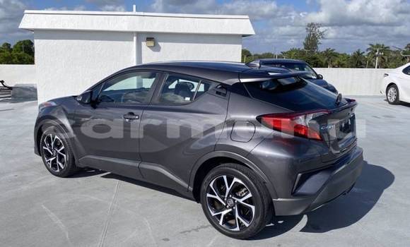 Acheter Import Voiture Toyota C-HR Gris à Pointe–Noire, Région du Kouilou Acheter Import Voiture Toyota C-HR Gris à Pointe–Noire, Région du Kouilou