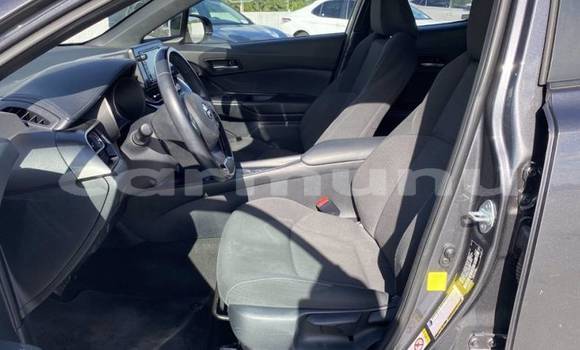 Acheter Import Voiture Toyota C-HR Gris à Pointe–Noire, Région du Kouilou Acheter Import Voiture Toyota C-HR Gris à Pointe–Noire, Région du Kouilou