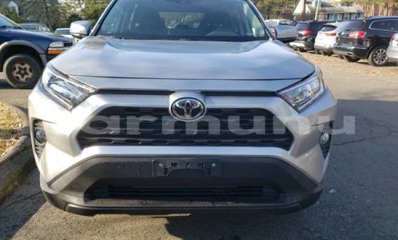 Buy Import Toyota RAV4 Silver Car in Brazzaville in Municipality of Brazzaville Buy Import Toyota RAV4 Silver Car in Brazzaville in Municipality of Brazzaville