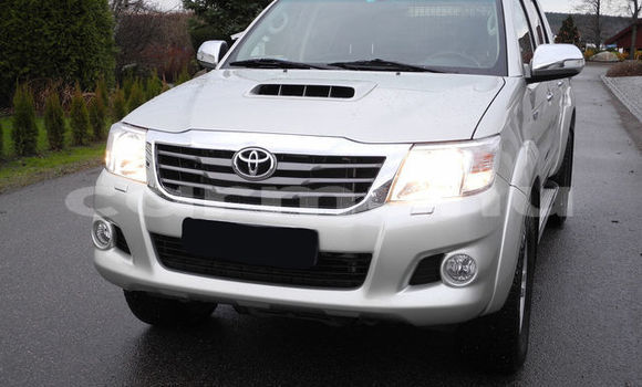 Buy Import Toyota Hilux Silver Car in Black Point in Kouilou region Buy Import Toyota Hilux Silver Car in Black Point in Kouilou region
