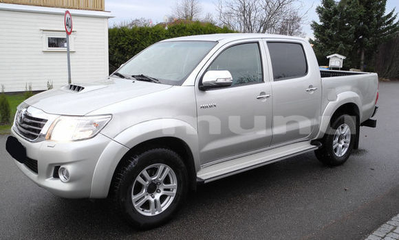 Buy Import Toyota Hilux Silver Car in Black Point in Kouilou region Buy Import Toyota Hilux Silver Car in Black Point in Kouilou region