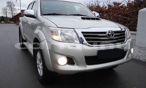 Buy Import Toyota Hilux Silver Car in Black Point in Kouilou region Buy Import Toyota Hilux Silver Car in Black Point in Kouilou region
