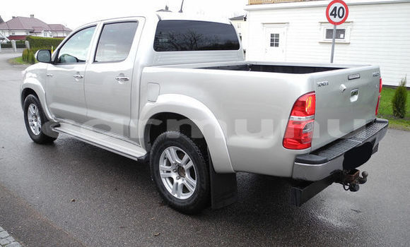Buy Import Toyota Hilux Silver Car in Black Point in Kouilou region Buy Import Toyota Hilux Silver Car in Black Point in Kouilou region