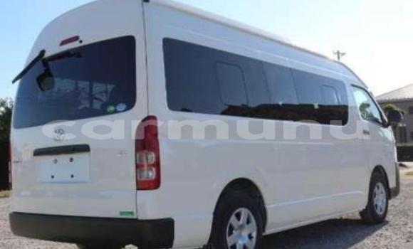 Acheter Occasion Voiture Toyota Hiace Blanc à Brazzaville, Commune de Brazzaville Acheter Occasion Voiture Toyota Hiace Blanc à Brazzaville, Commune de Brazzaville