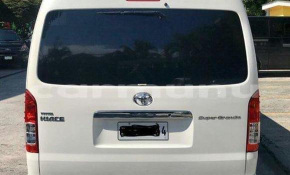 Acheter Occasion Voiture Toyota Hiace Blanc à Pointe–Noire, Région du Kouilou Acheter Occasion Voiture Toyota Hiace Blanc à Pointe–Noire, Région du Kouilou