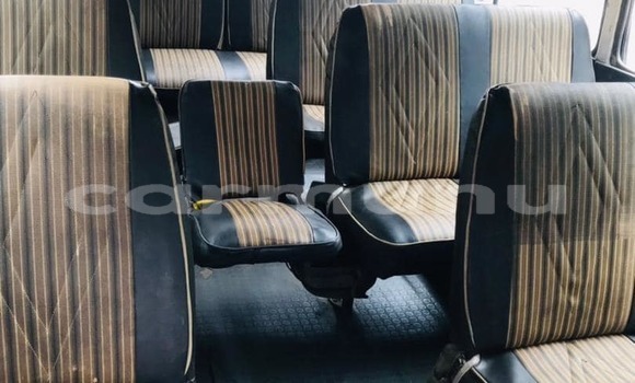 Acheter Occasion Voiture Toyota Coaster Vert à Brazzaville, Commune de Brazzaville Acheter Occasion Voiture Toyota Coaster Vert à Brazzaville, Commune de Brazzaville