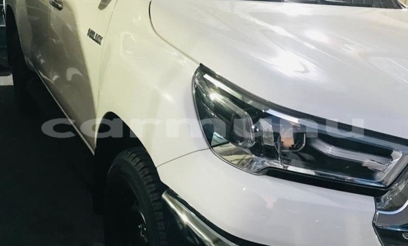 Acheter Occasion Voiture Toyota Hilux Blanc à Brazzaville, Commune de Brazzaville Acheter Occasion Voiture Toyota Hilux Blanc à Brazzaville, Commune de Brazzaville