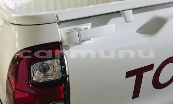 Acheter Occasion Voiture Toyota Hilux Blanc à Brazzaville, Commune de Brazzaville Acheter Occasion Voiture Toyota Hilux Blanc à Brazzaville, Commune de Brazzaville