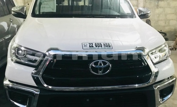 Acheter Occasion Voiture Toyota Hilux Blanc à Brazzaville, Commune de Brazzaville Acheter Occasion Voiture Toyota Hilux Blanc à Brazzaville, Commune de Brazzaville