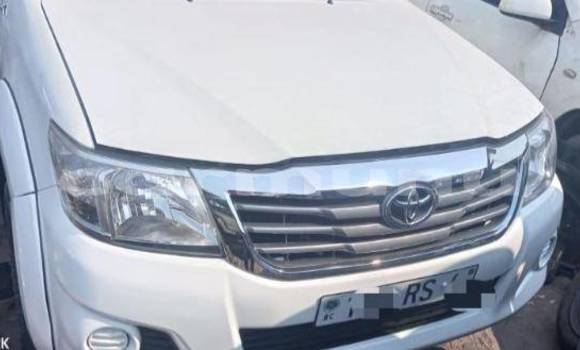Acheter Occasion Voiture Toyota Hiluxe VIGO Blanc à Brazzaville, Commune de Brazzaville Acheter Occasion Voiture Toyota Hiluxe VIGO Blanc à Brazzaville, Commune de Brazzaville